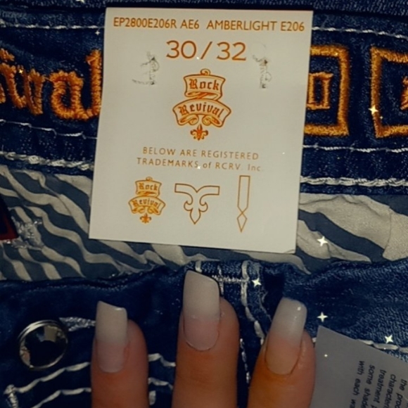 Women's Rock Revival Jeans - Picture 2 of 3